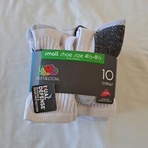 Fruit of the Loom boys socks. Shoe size 4 1/2 - 8 1/2